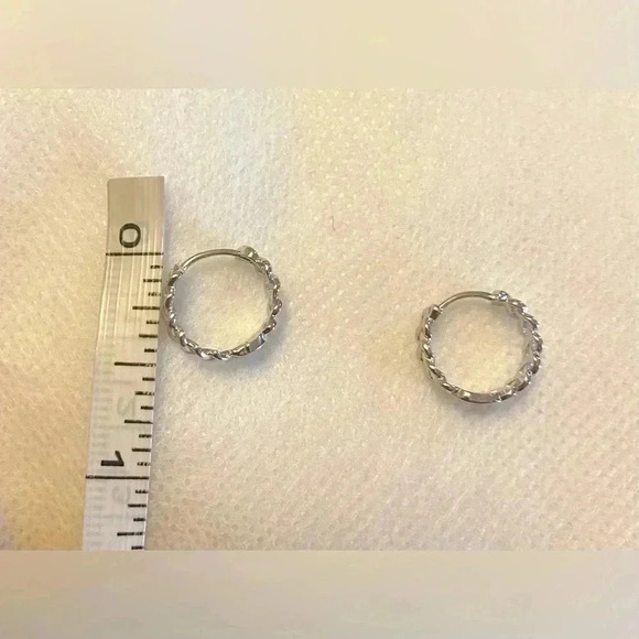 ๐ Braided Style๐ Sterling Silver Earrings Unisex ๐ - Picture 5 of 7